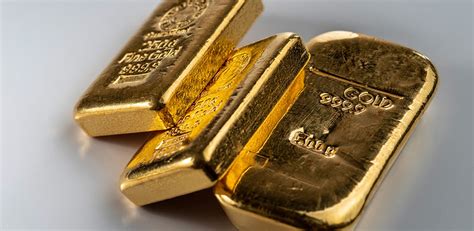 Everything you should know about Gold Bars in Red .